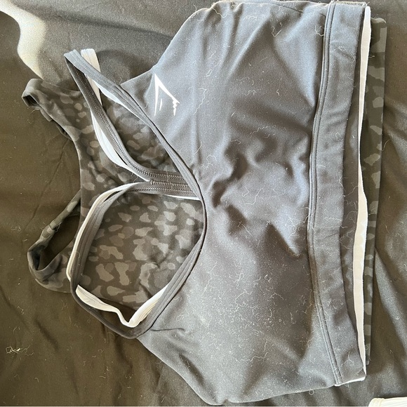 Sports Bra Lot - Picture 5 of 6